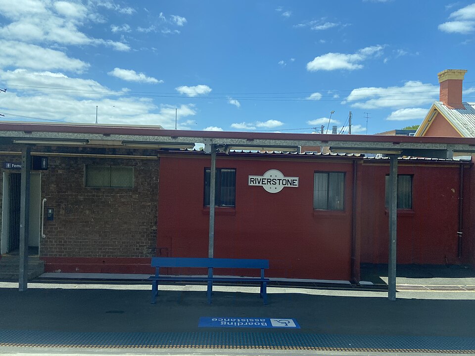 Riverstone railway station platform and tracks in January 2025